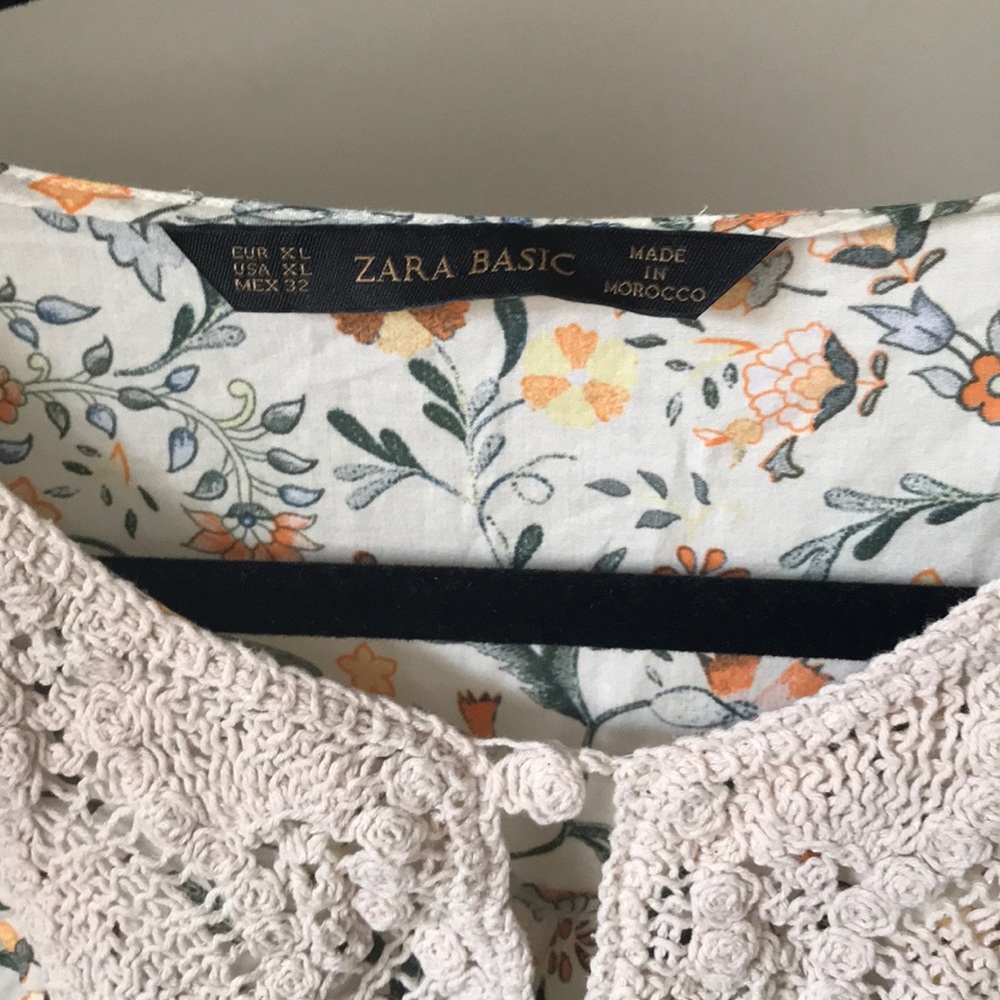 Zara Basic Flower Blouse. - image 3